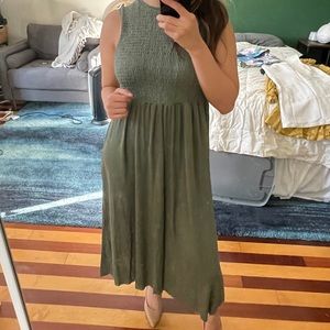 Moss green, loose midi dress size small Zara